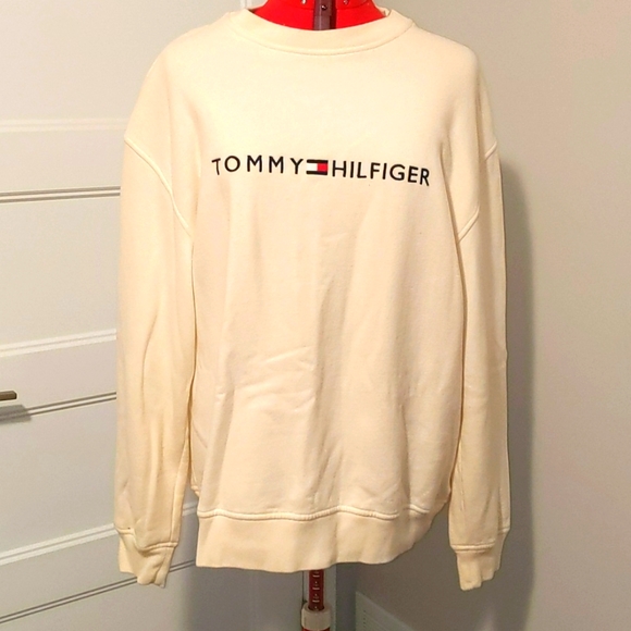 Classic Tommy Hilfiger sweater - Picture 1 of 3